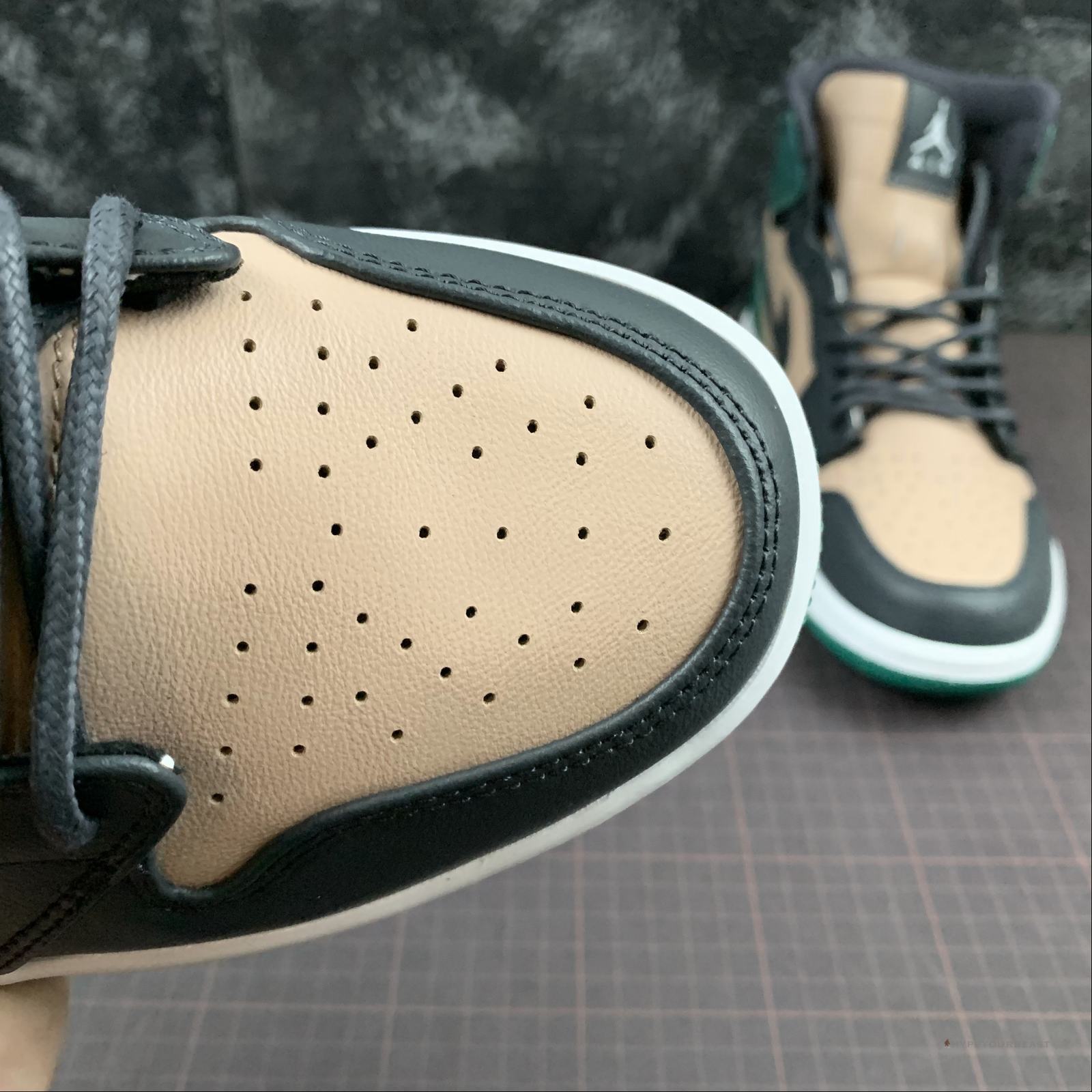 Air Jordan 1 Ret Hi Prem 'Bio Beige'