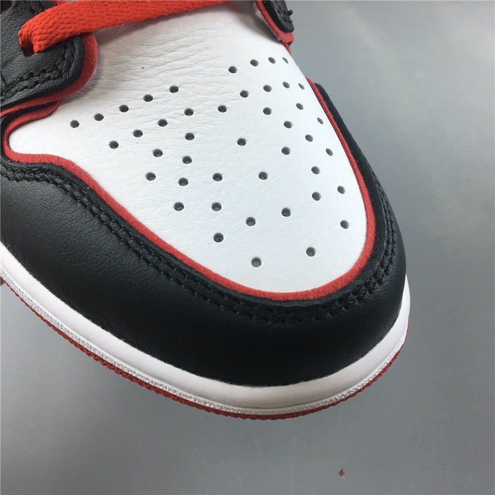 Air Jordan 1 High 'Bloodline'