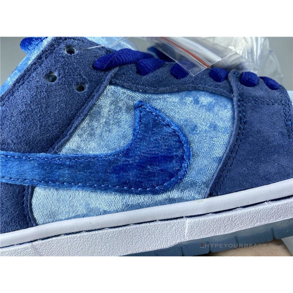 Nike SB Dunk Low 'Stangelove Blue'