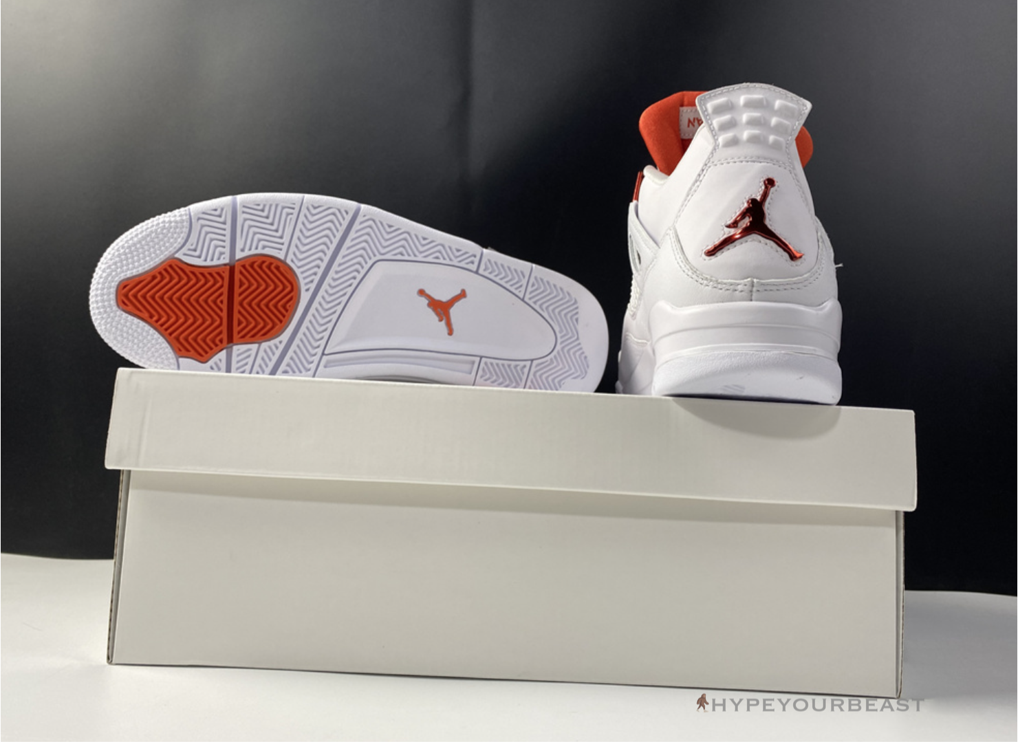 Air Jordan 4 'Pure Money Red'