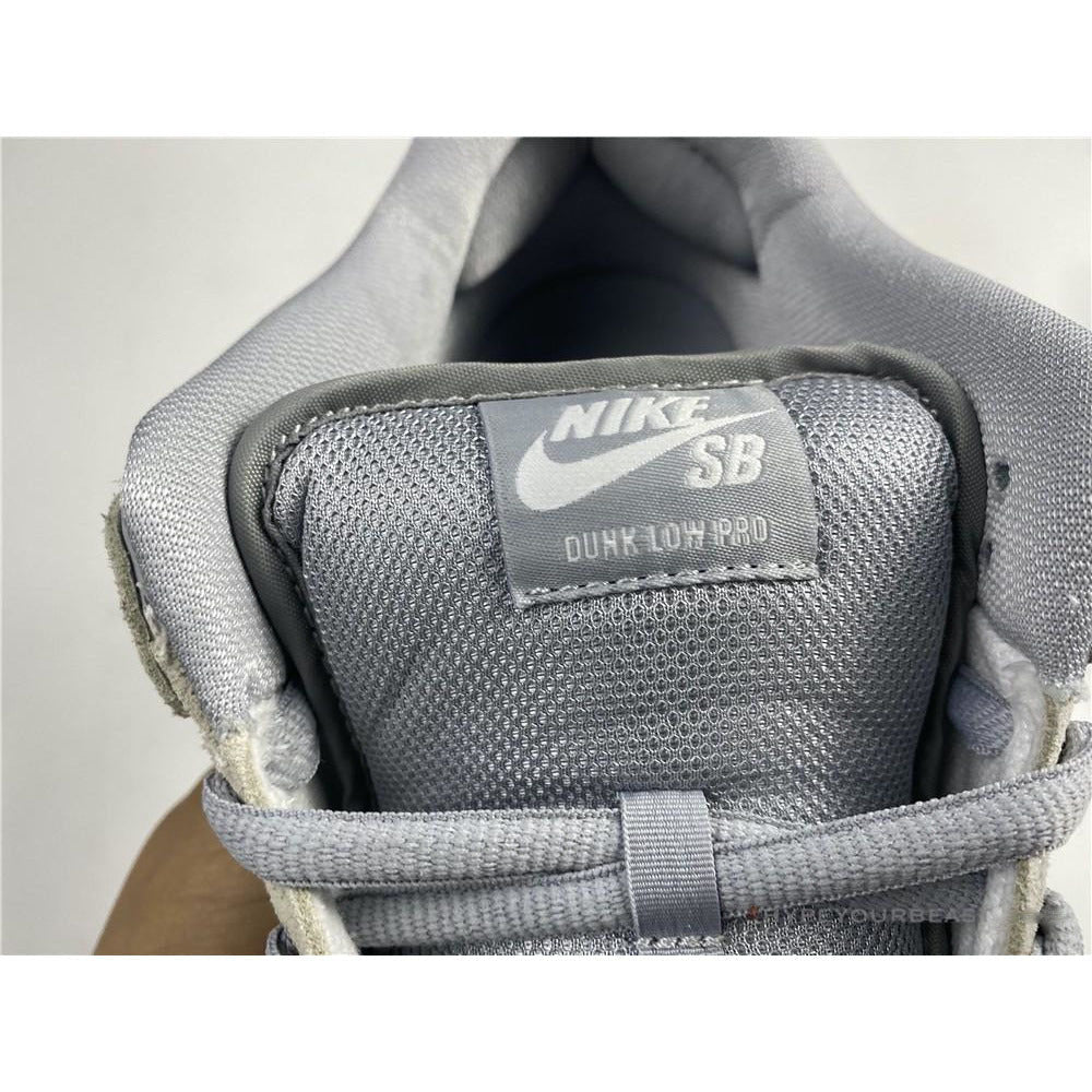 Nike SB Dunk Low 'Summit White'