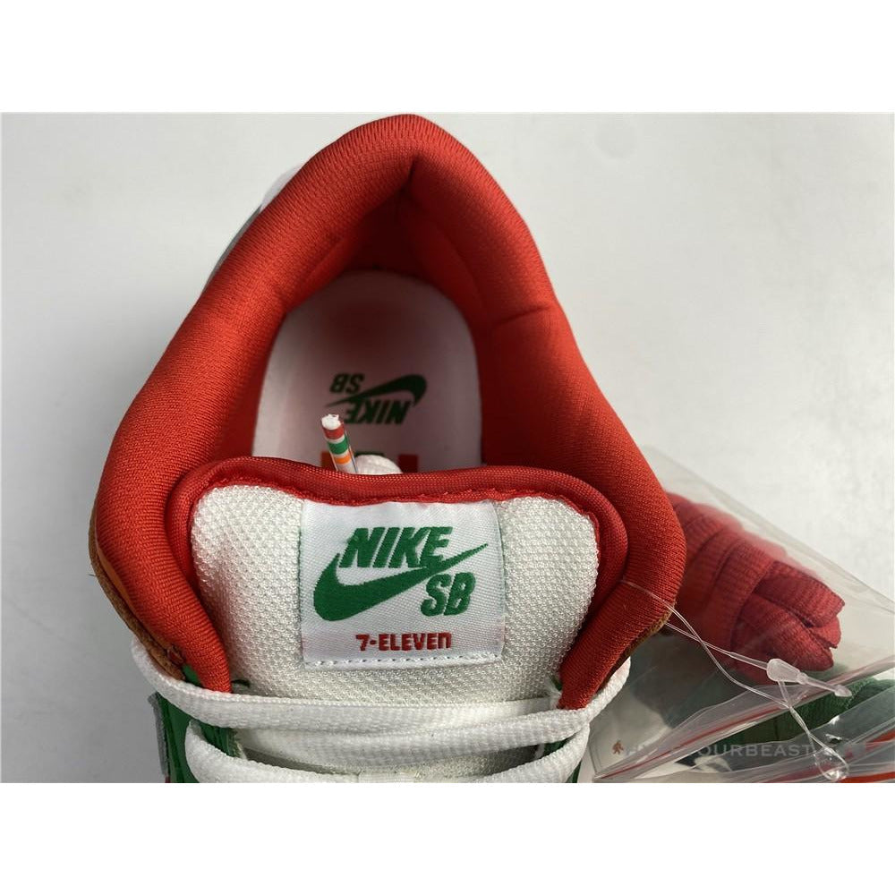 Nike SB Dunk Low 7-Eleven