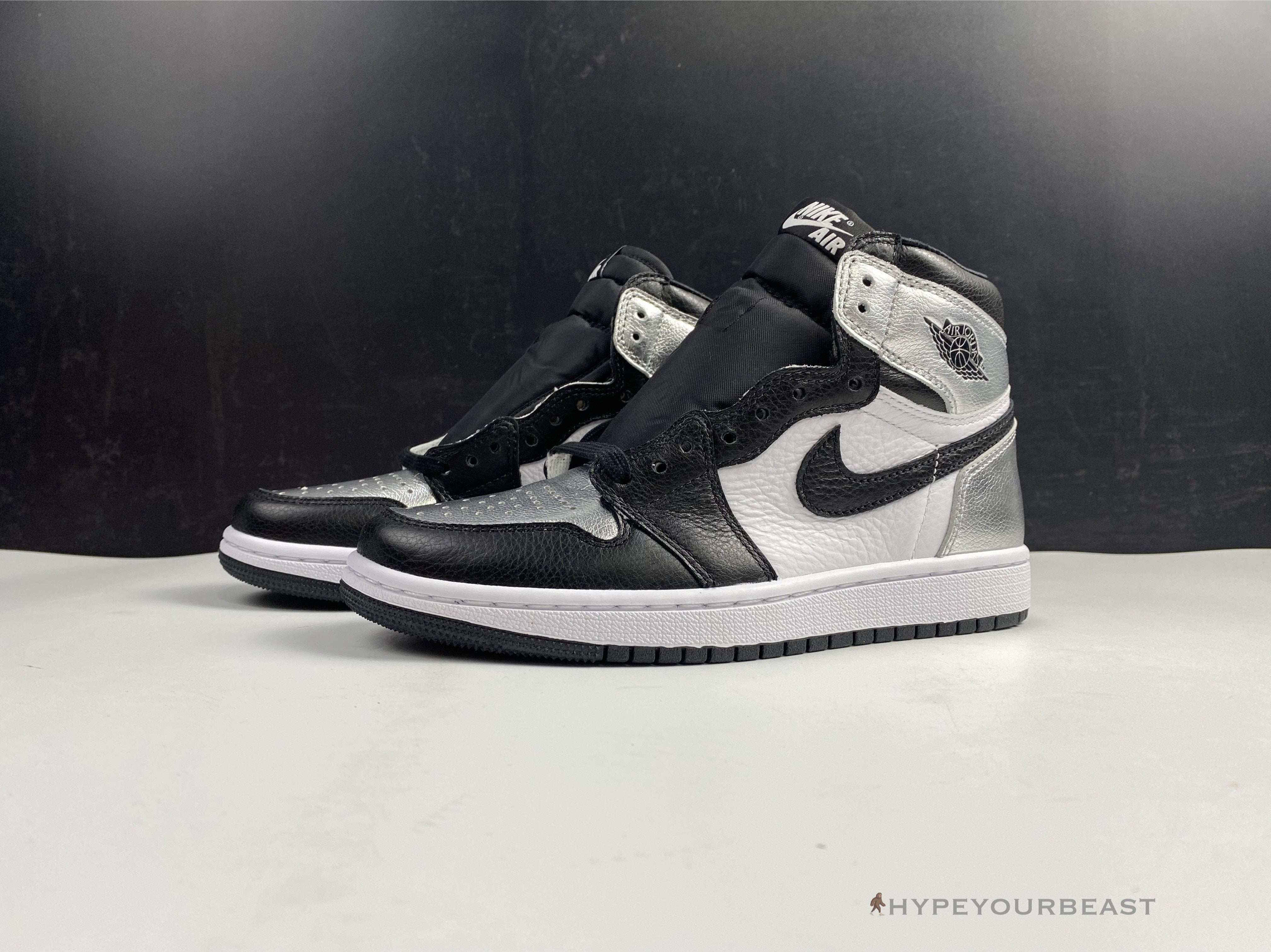 Air Jordan 1 Retro High Silver Toe