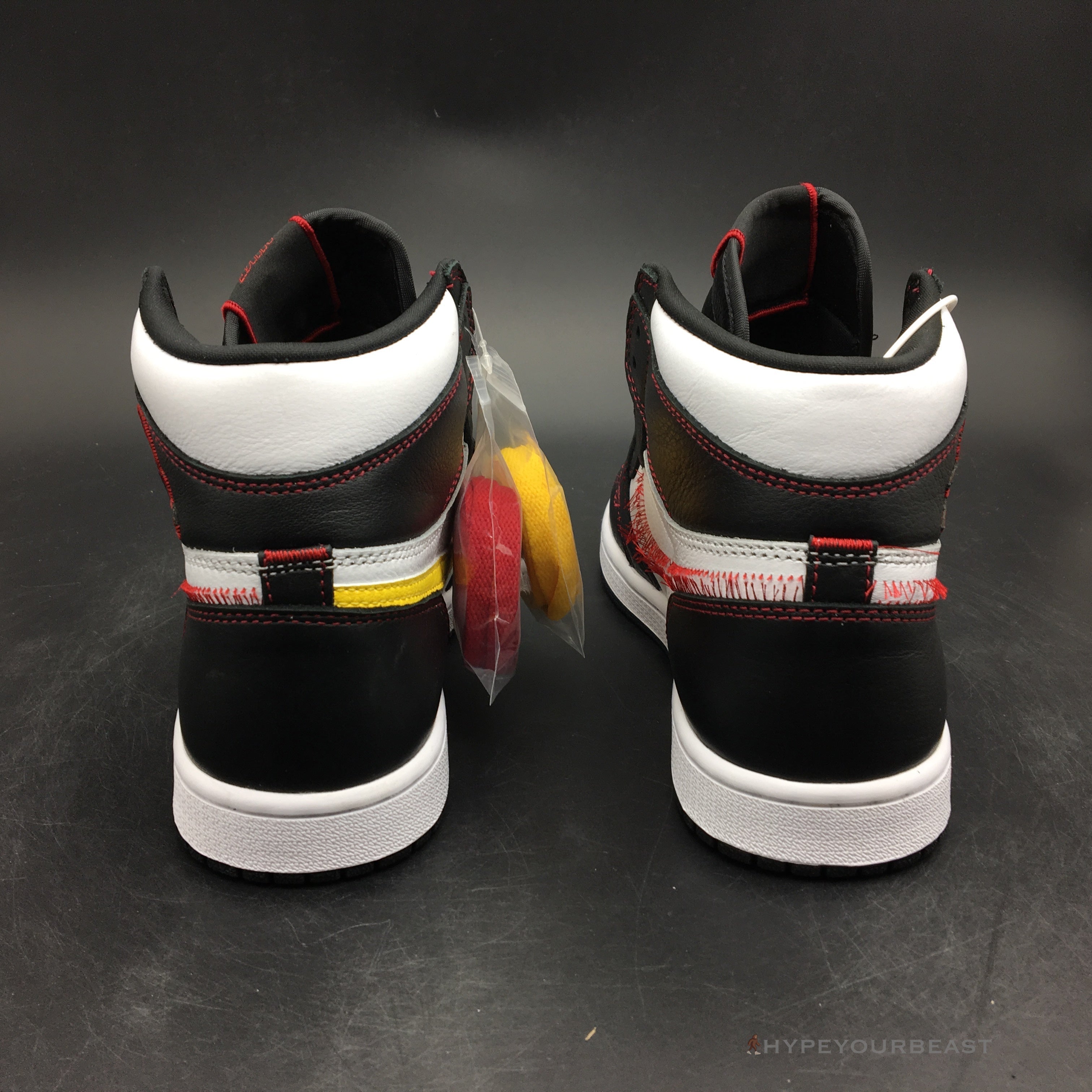 Air Jordan 1 Retro High Defiant White Retro Red